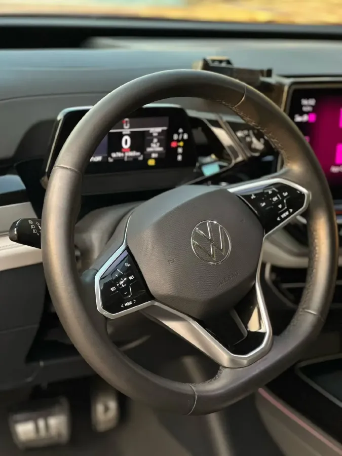 2021 Volkswagen ID.6 Crozz BEV 84.8KWH,autocango,china used car exporter,china ev exporter,chinese used car exporter,chinese used ev exporter