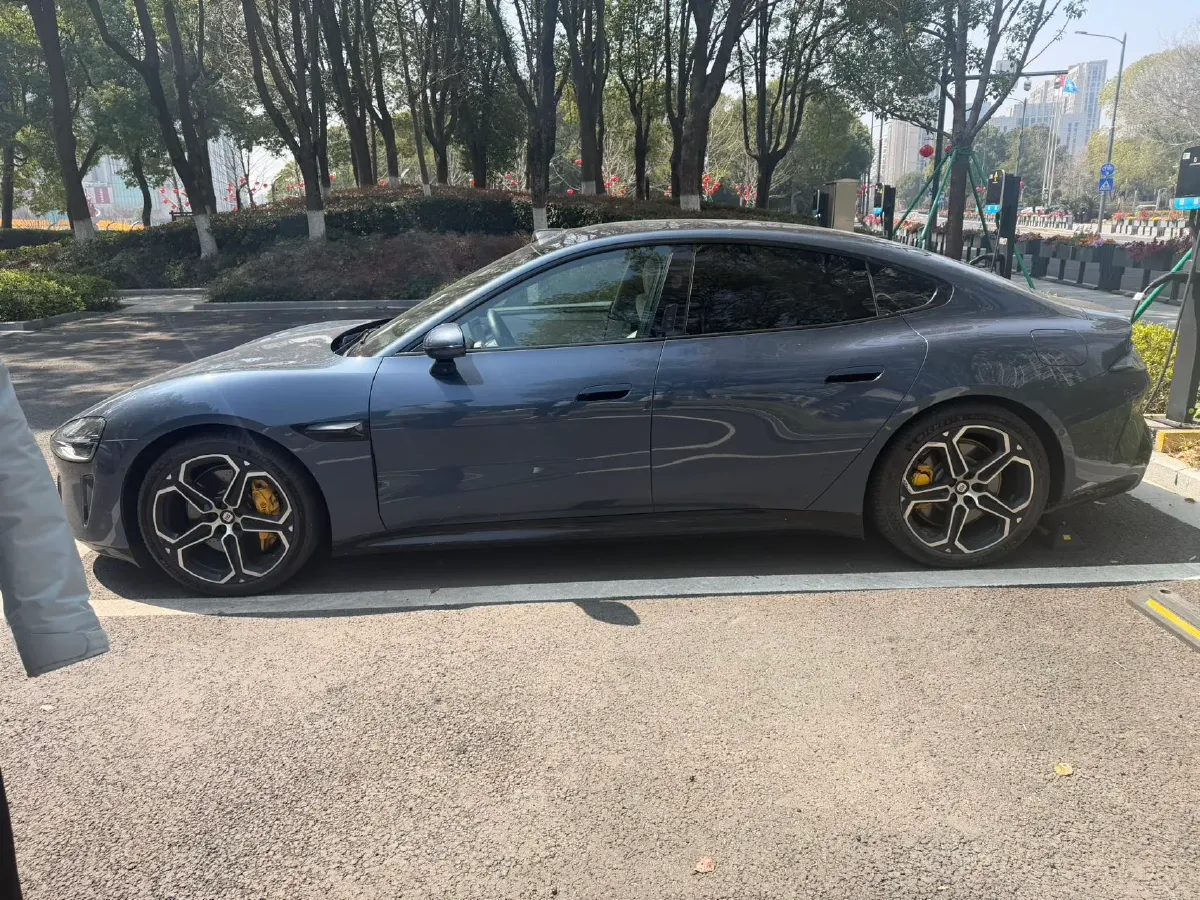 2024 MI SU7 BEV 101KWH,autocango,china used car exporter,china ev exporter,chinese used car exporter,chinese used ev exporter