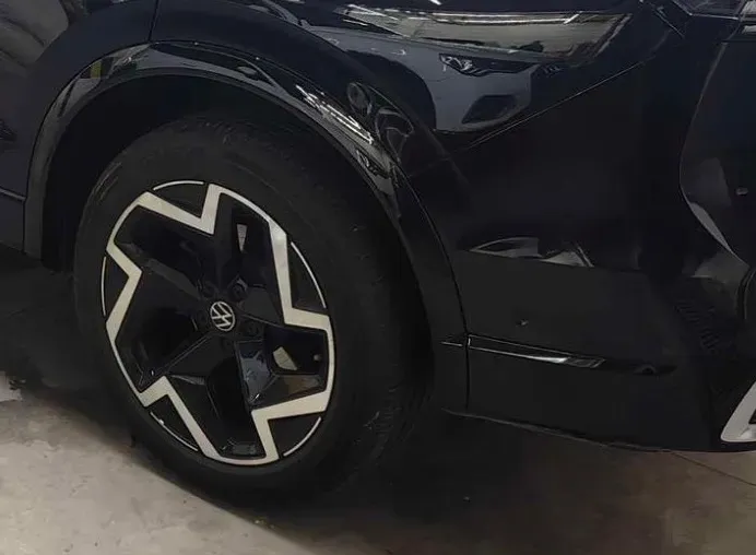 2024 Volkswagen Tiguan L 2.0T 186HP L4 7DCT,autocango,china used car exporter,china ev exporter,chinese used car exporter,chinese used ev exporter