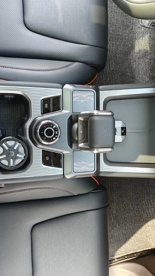 2026 Jetour Freeman 1.5T 184HP L4 7DCT,autocango,china used car exporter,china ev exporter,chinese used car exporter,chinese used ev exporter