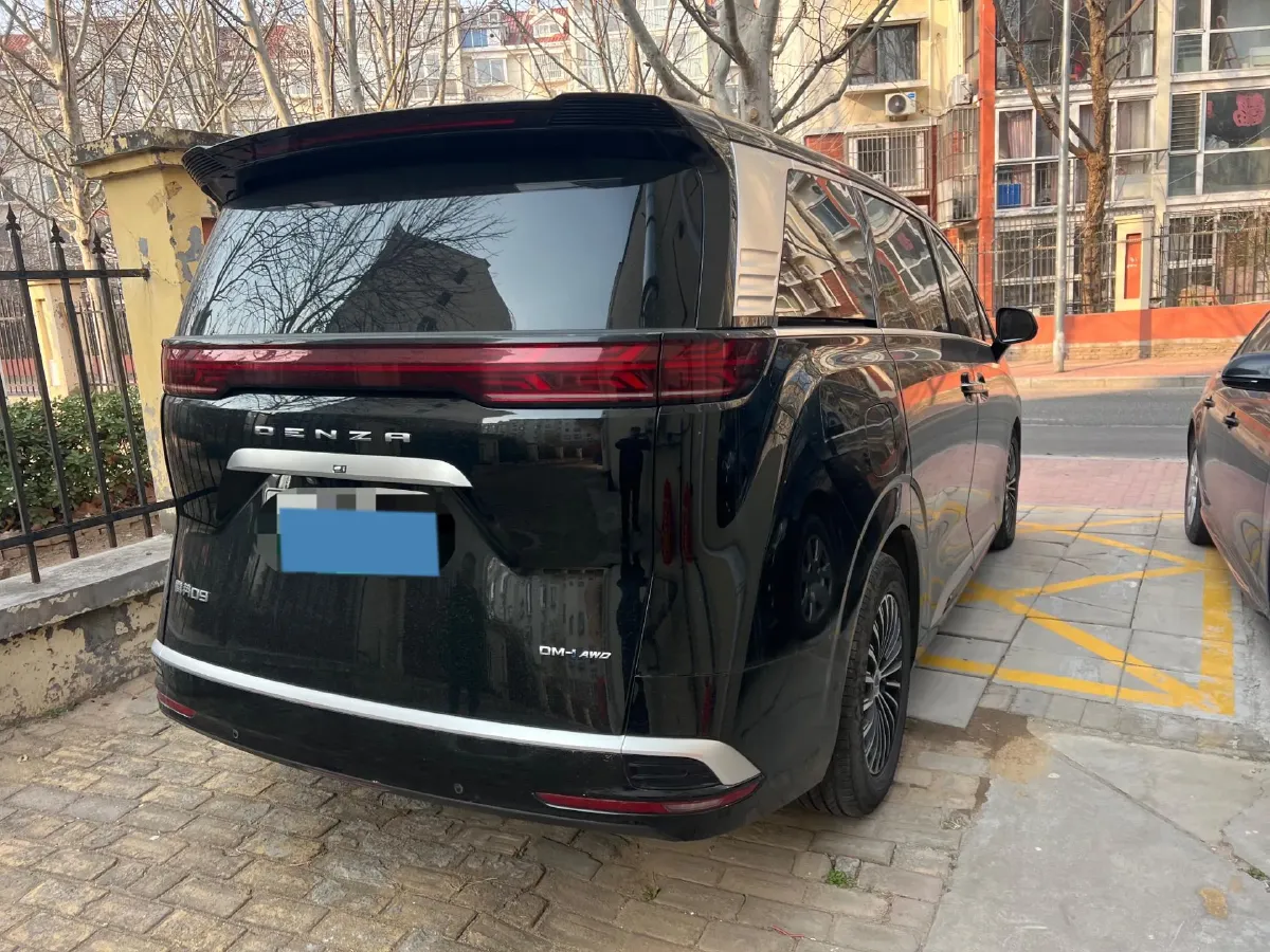 2024 Denza D9 1.5T 139HP L4 E-CVT PHEV 40KWH,autocango,china used car exporter,china ev exporter,chinese used car exporter,chinese used ev exporter