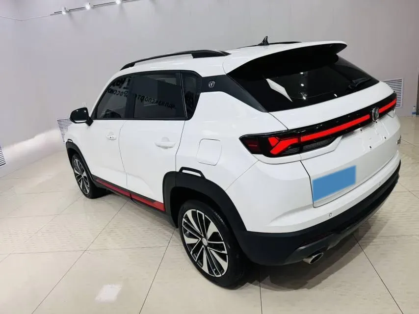 2022 ChangAn CS35 Plus 1.4T 160HP L4 7DCT,autocango,china used car exporter,china ev exporter,chinese used car exporter,chinese used ev exporter