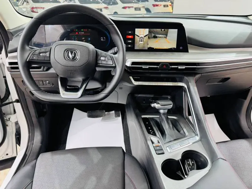 2022 ChangAn CS35 Plus 1.4T 160HP L4 7DCT,autocango,china used car exporter,china ev exporter,chinese used car exporter,chinese used ev exporter