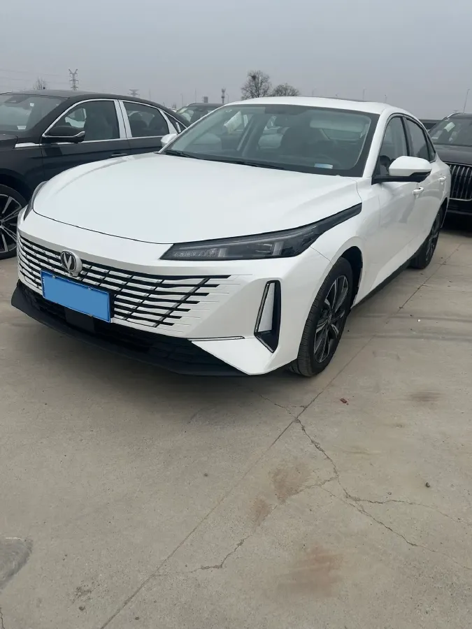 2025 ChangAn Eado 1.5T 192HP L4 7DCT,autocango,china used car exporter,china ev exporter,chinese used car exporter,chinese used ev exporter