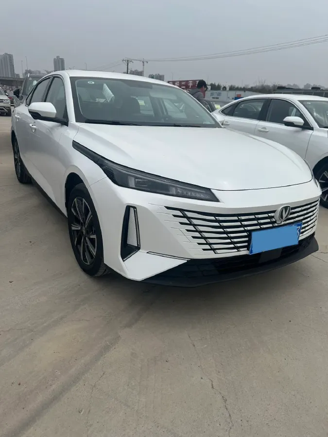 2025 ChangAn Eado 1.5T 192HP L4 7DCT,autocango,china used car exporter,china ev exporter,chinese used car exporter,chinese used ev exporter