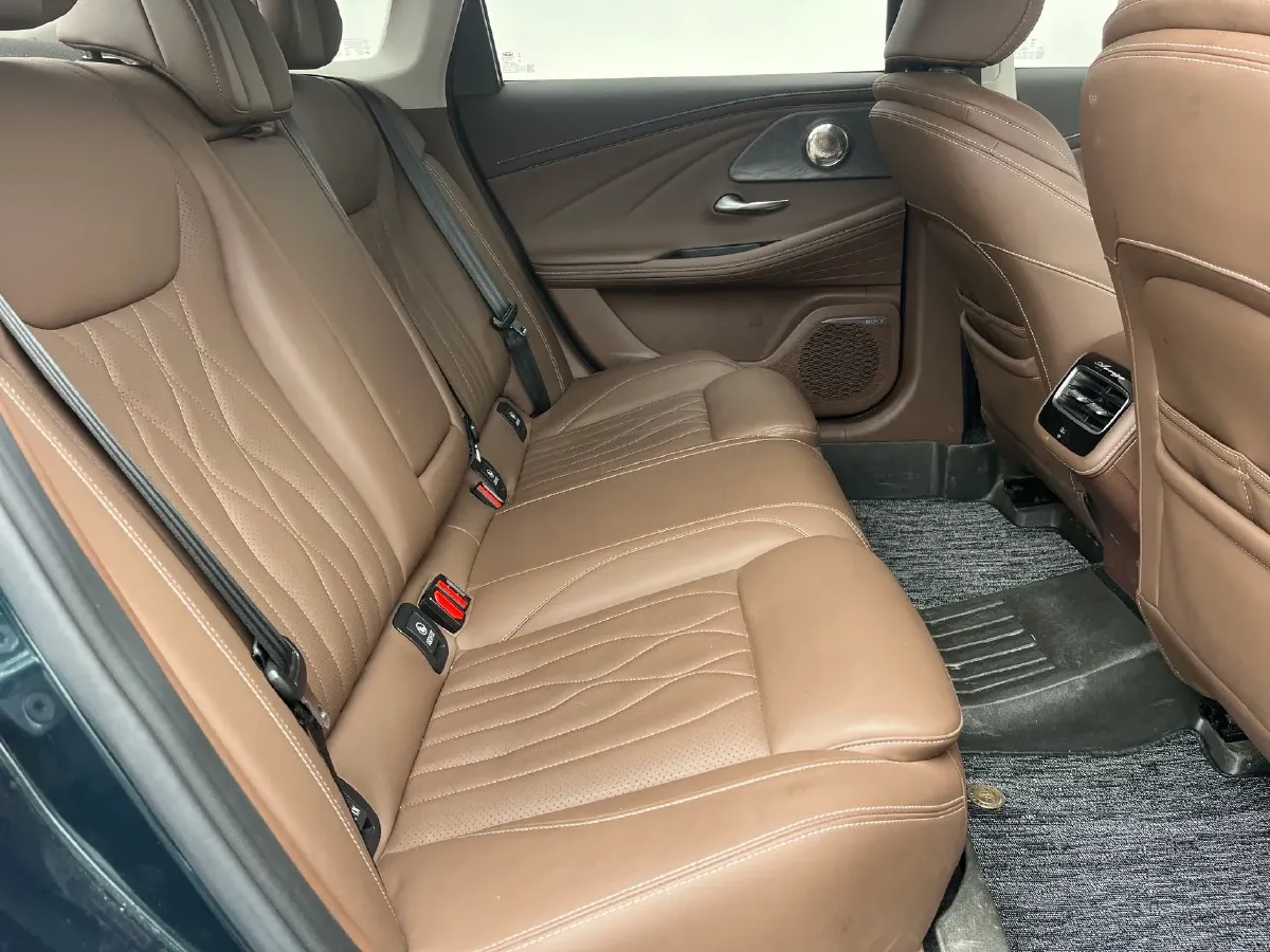 2023 Chery Arrizo 8 2.0T 254HP L4 7DCT,autocango,china used car exporter,china ev exporter,chinese used car exporter,chinese used ev exporter