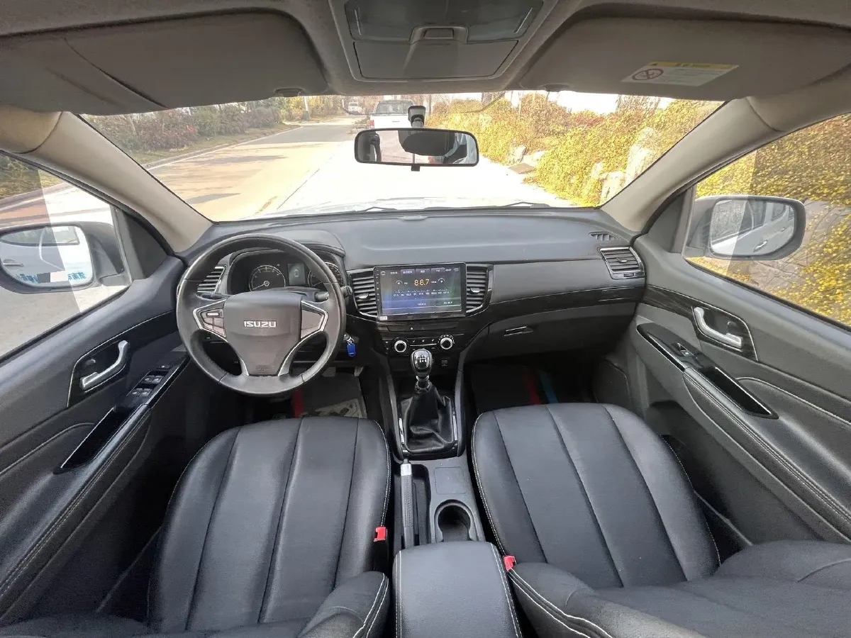 2020 Isuzu LingTuo 2.5T 150HP L4 6MT,autocango,china used car exporter,china ev exporter,chinese used car exporter,chinese used ev exporter