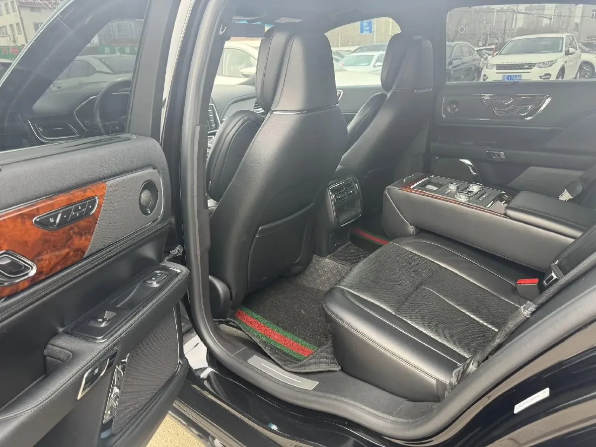 2019 Mercedes-Benz C Class 1.5T 184HP L4 9AT,autocango,china used car exporter,china ev exporter,chinese used car exporter,chinese used ev exporter