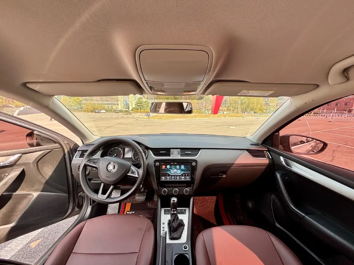 2018 Skoda Octavia 1.2T 116HP L4 7DCT,autocango,china used car exporter,china ev exporter,chinese used car exporter,chinese used ev exporter