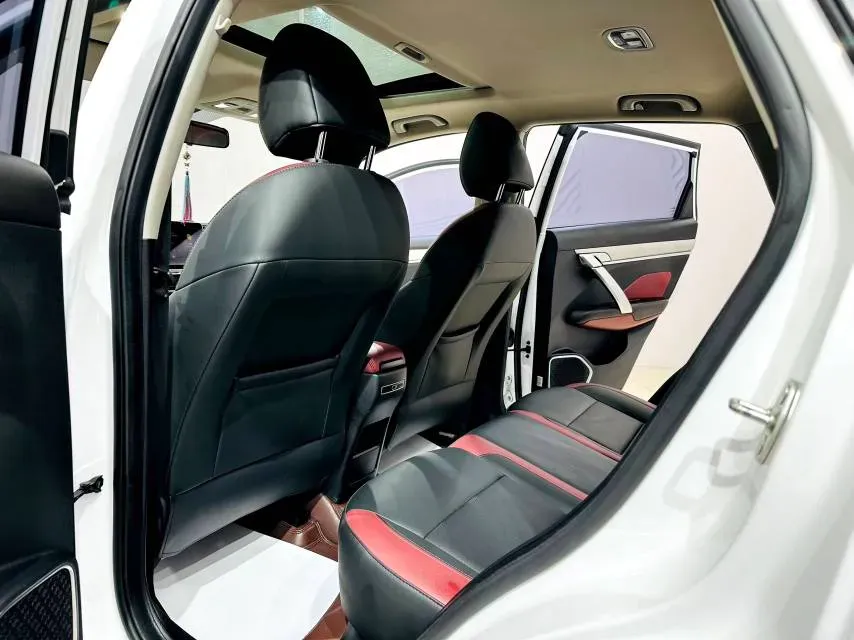 2023 Geely Coolray 1.5T 181HP L4 7DCT,autocango,china used car exporter,china ev exporter,chinese used car exporter,chinese used ev exporter