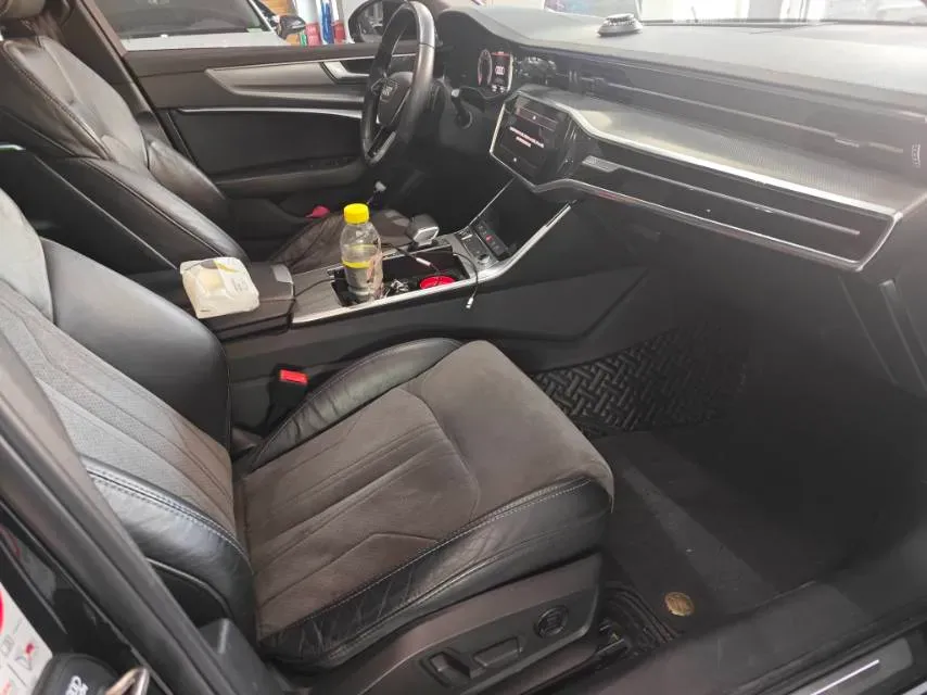 2021 Audi A6L 2.0T 224HP L4 7DCT,autocango,china used car exporter,china ev exporter,chinese used car exporter,chinese used ev exporter