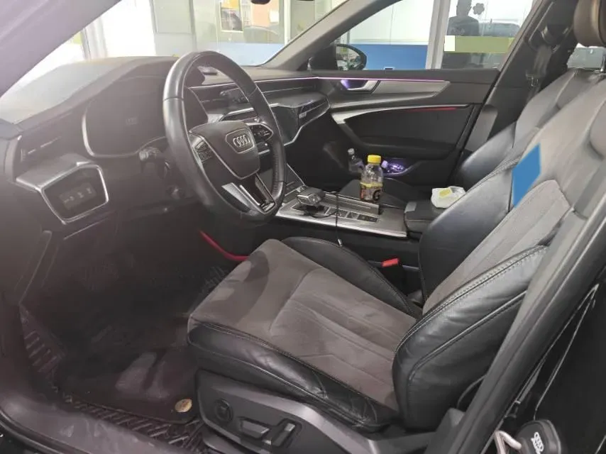 2021 Audi A6L 2.0T 224HP L4 7DCT,autocango,china used car exporter,china ev exporter,chinese used car exporter,chinese used ev exporter