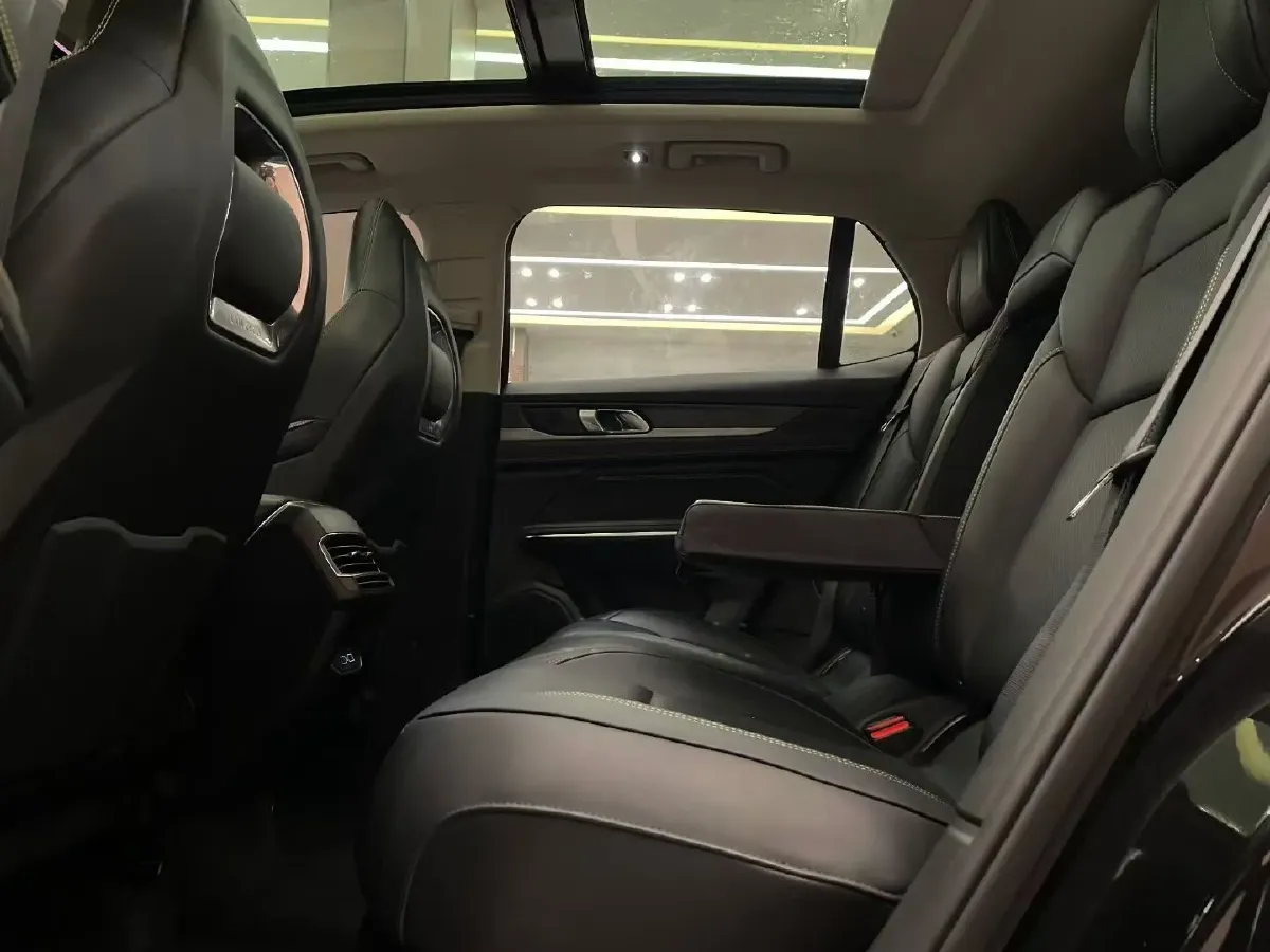 2023 MAXUS Interstellar 2.0T 261HP L4 8AT,autocango,china used car exporter,china ev exporter,chinese used car exporter,chinese used ev exporter