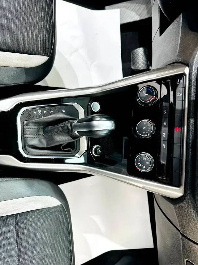 2022 Volkswagen T-Roc 1.4T 150HP L4 7DCT,autocango,china used car exporter,china ev exporter,chinese used car exporter,chinese used ev exporter