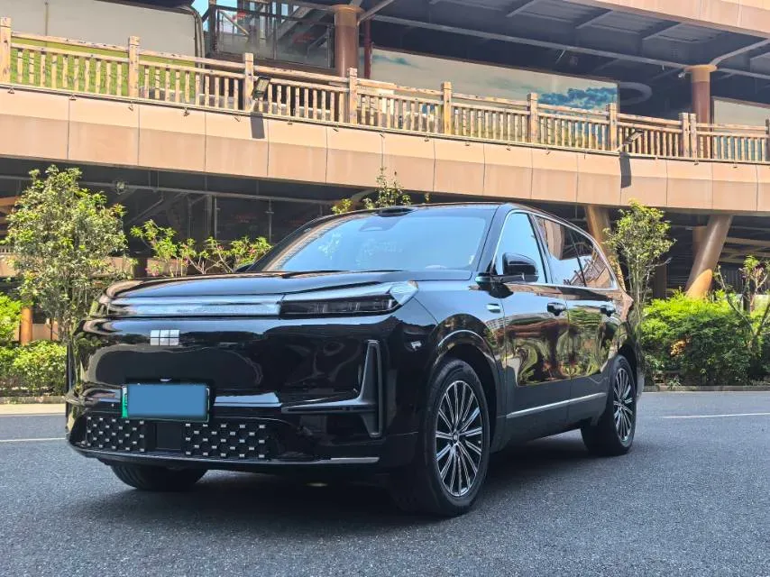 2025 Volkswagen Tiguan L 2.0T 220HP L4 7DCT,autocango,china used car exporter,china ev exporter,chinese used car exporter,chinese used ev exporter