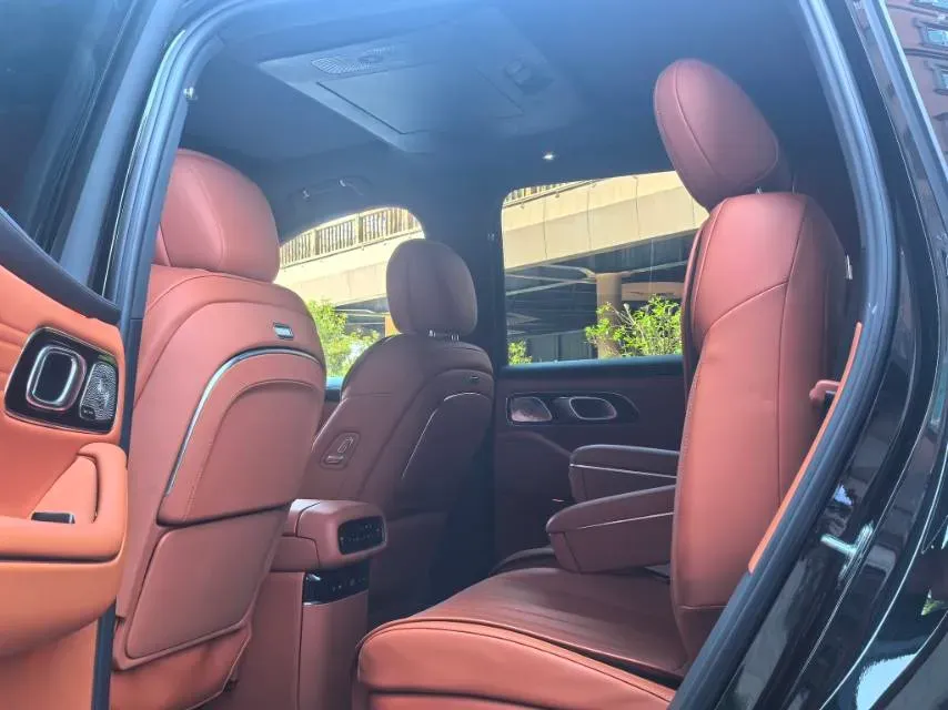 2025 Volkswagen Tiguan L 2.0T 220HP L4 7DCT,autocango,china used car exporter,china ev exporter,chinese used car exporter,chinese used ev exporter