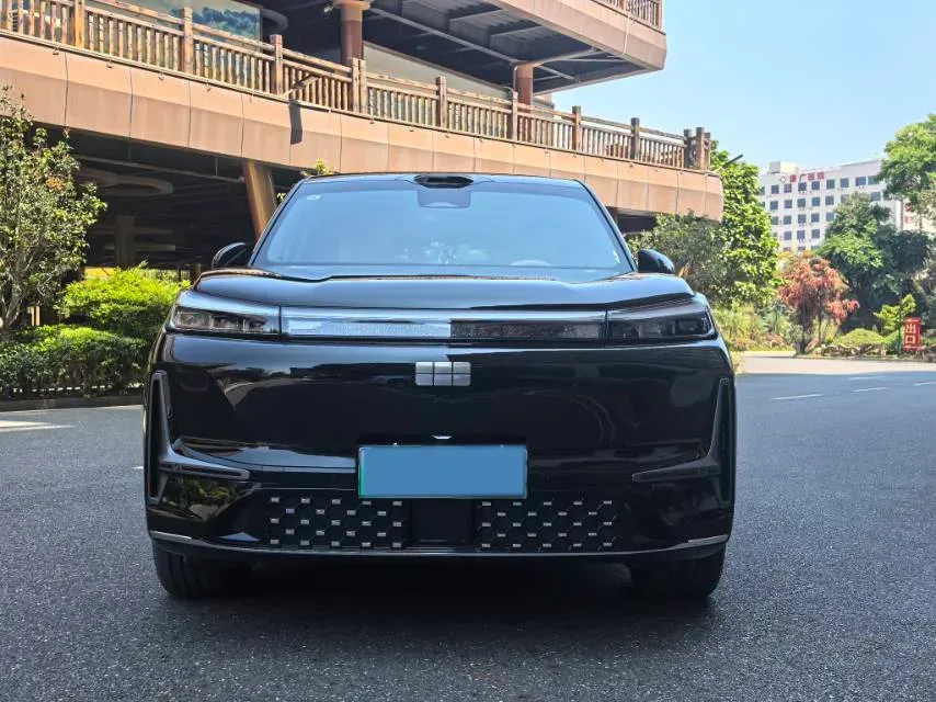 2025 Volkswagen Tiguan L 2.0T 220HP L4 7DCT,autocango,china used car exporter,china ev exporter,chinese used car exporter,chinese used ev exporter