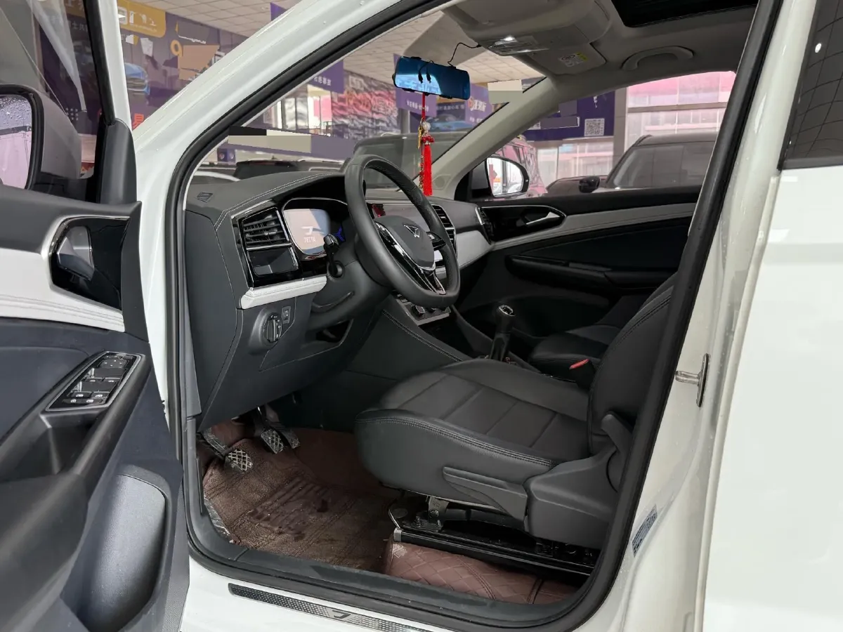 2024 Dongfeng RuiQi6 pro 2.3T 147HP L4 6MT,autocango,china used car exporter,china ev exporter,chinese used car exporter,chinese used ev exporter