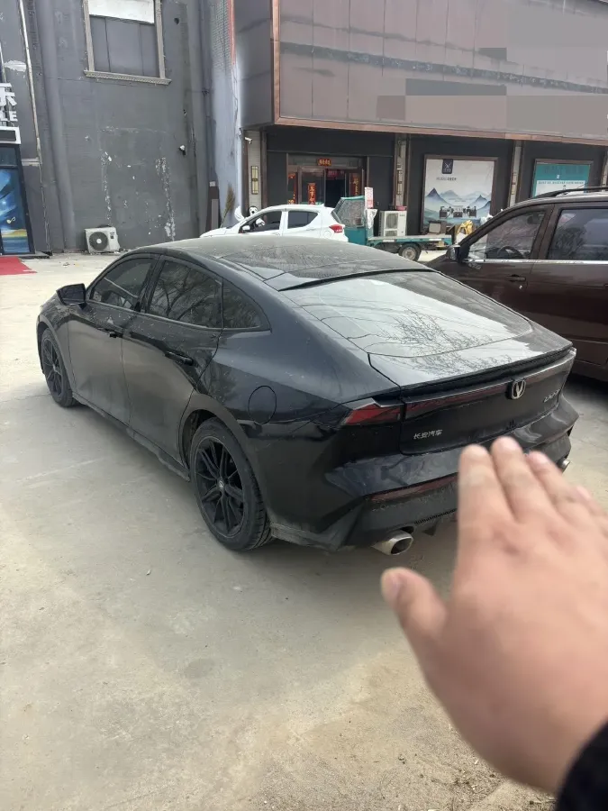 2022 ChangAn UNI-V 1.5T 188HP L4 7DCT,autocango,china used car exporter,china ev exporter,chinese used car exporter,chinese used ev exporter