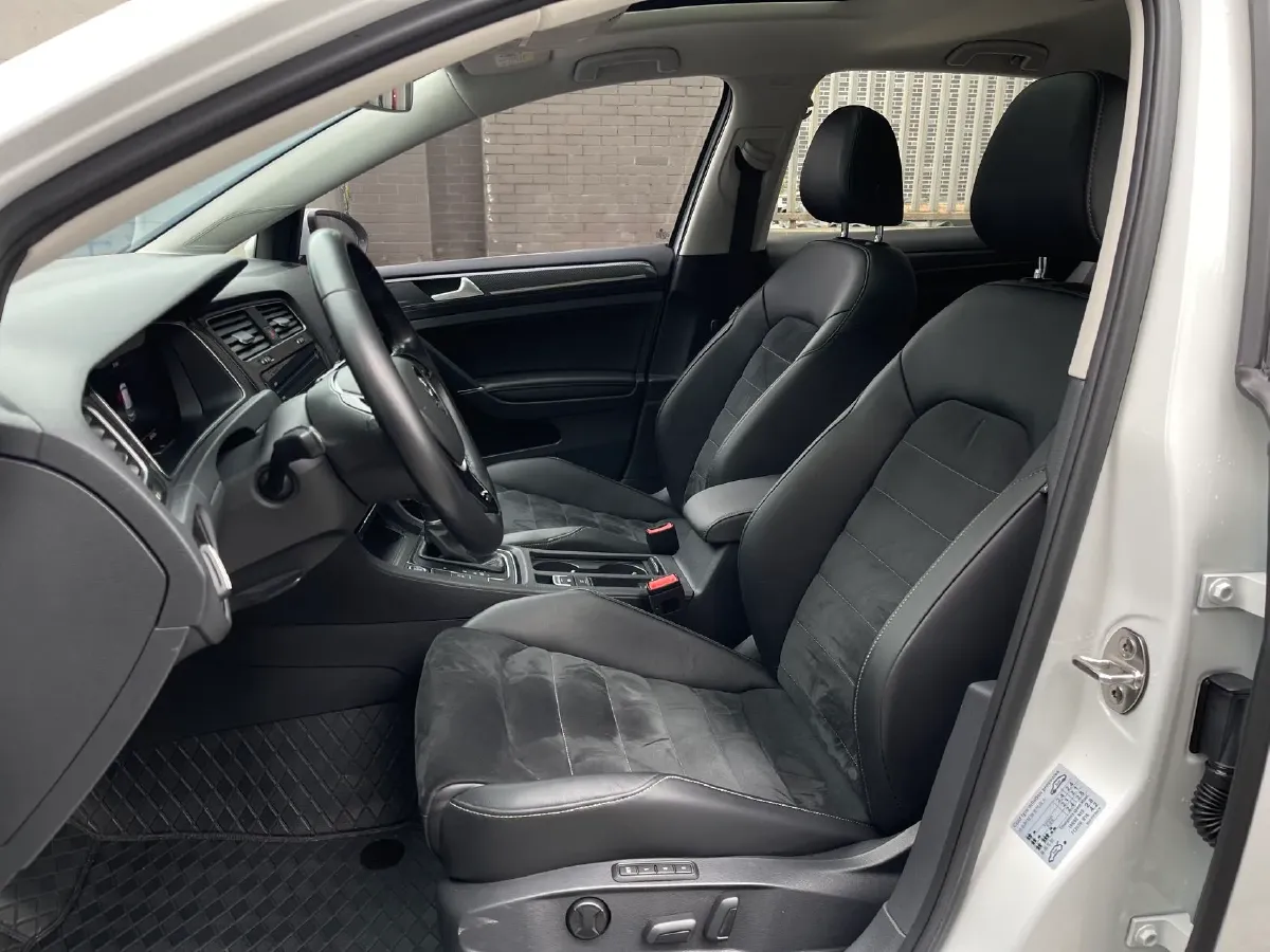 2020 Volkswagen Golf 1.4T 150HP L4 7DCT,autocango,china used car exporter,china ev exporter,chinese used car exporter,chinese used ev exporter