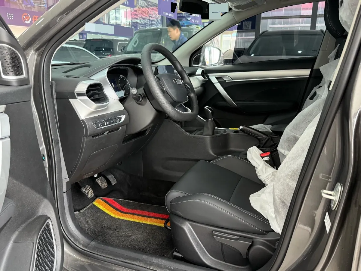 2025 Geely Coolray 1.5L 126HP L4 5MT,autocango,china used car exporter,china ev exporter,chinese used car exporter,chinese used ev exporter