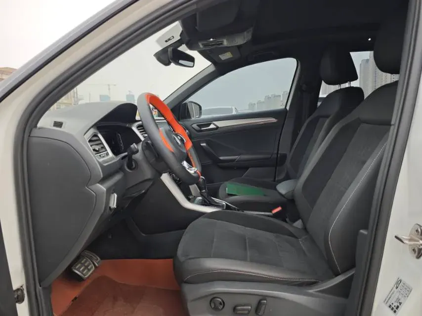 2022 Volkswagen T-Roc 1.4T 150HP L4 7DCT,autocango,china used car exporter,china ev exporter,chinese used car exporter,chinese used ev exporter
