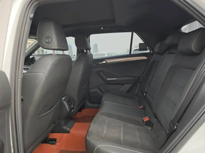 2022 Volkswagen T-Roc 1.4T 150HP L4 7DCT,autocango,china used car exporter,china ev exporter,chinese used car exporter,chinese used ev exporter
