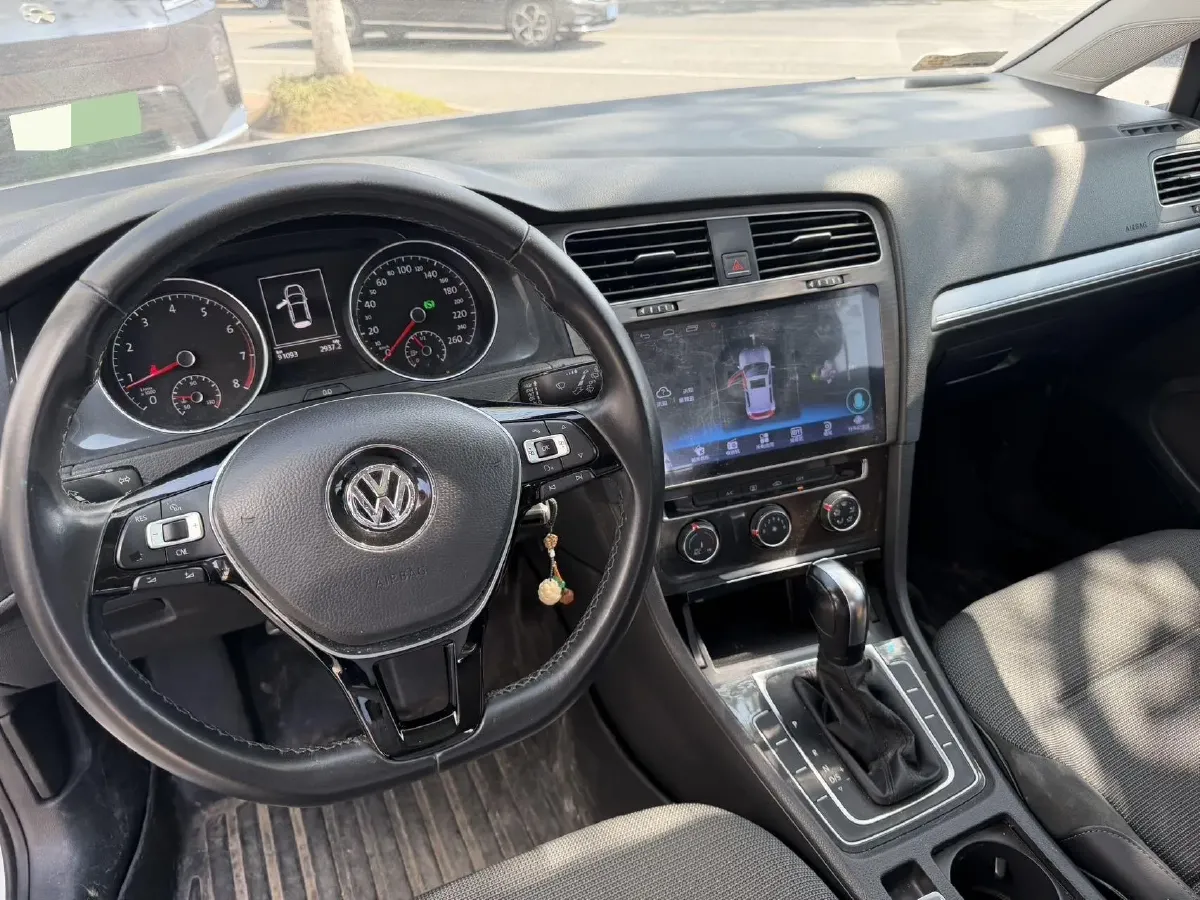 2018 Volkswagen Golf 1.6L 110HP L4 6AT,autocango,china used car exporter,china ev exporter,chinese used car exporter,chinese used ev exporter