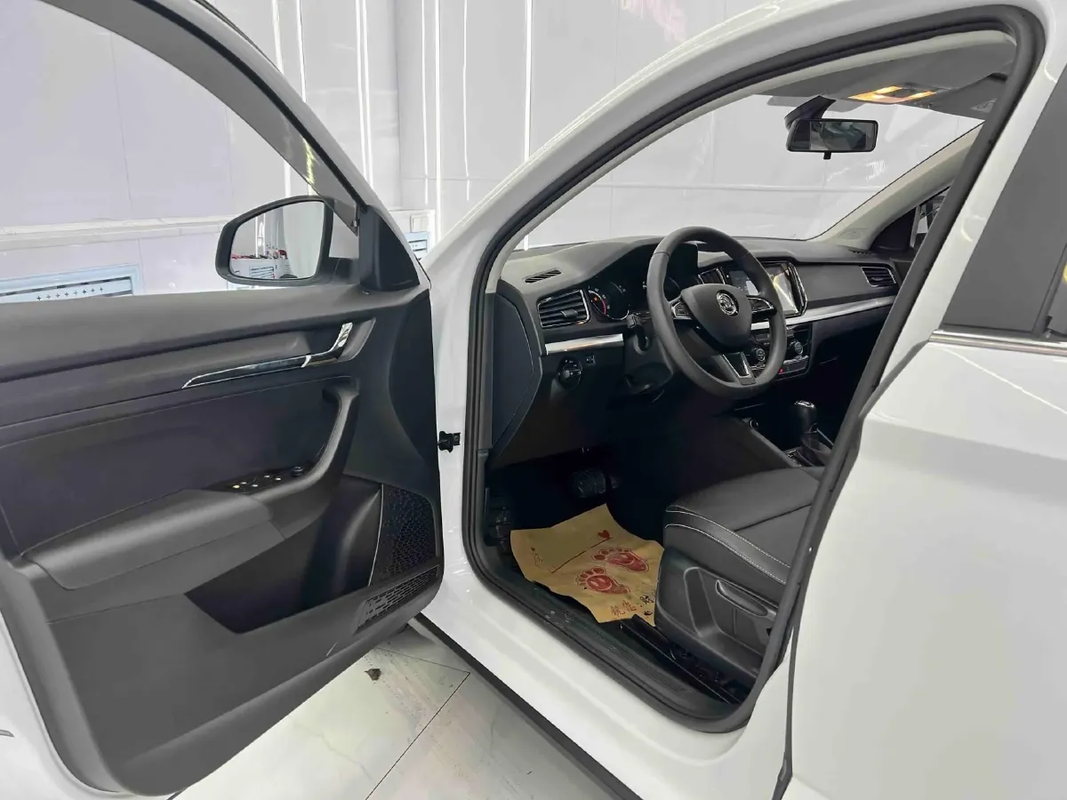 2023 Skoda Kamiq 1.5L 112HP L4 6AT,autocango,china used car exporter,china ev exporter,chinese used car exporter,chinese used ev exporter