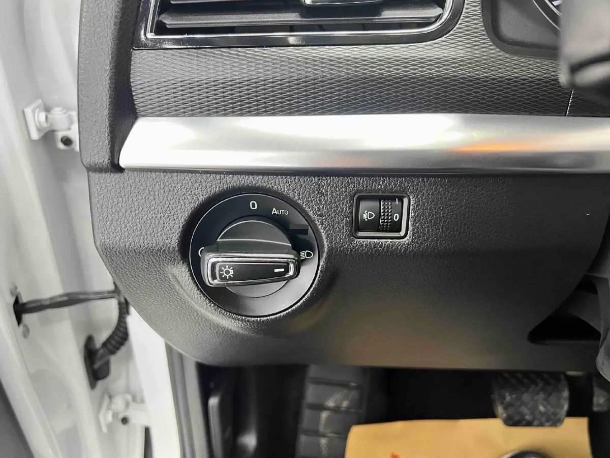 2023 Skoda Kamiq 1.5L 112HP L4 6AT,autocango,china used car exporter,china ev exporter,chinese used car exporter,chinese used ev exporter