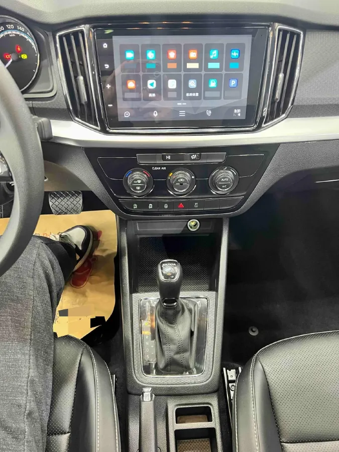 2023 Skoda Kamiq 1.5L 112HP L4 6AT,autocango,china used car exporter,china ev exporter,chinese used car exporter,chinese used ev exporter