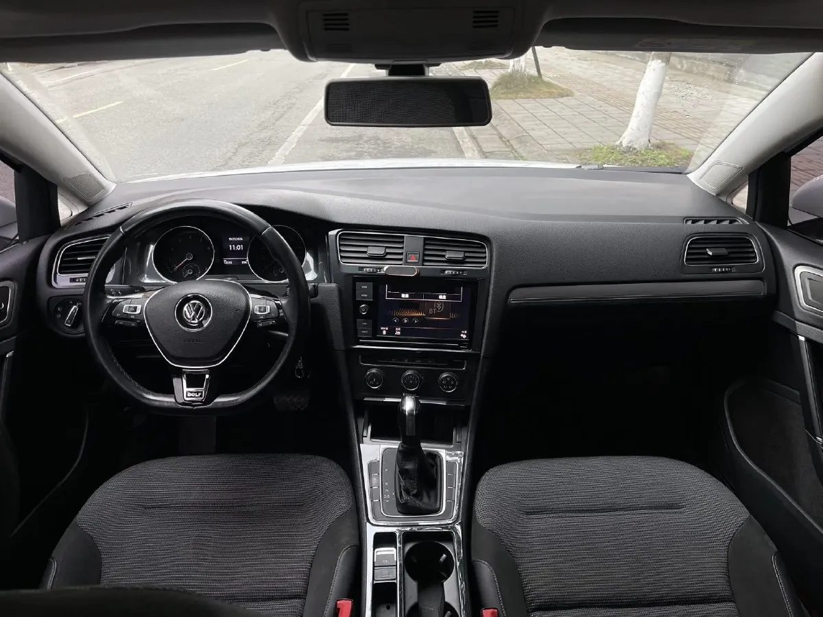 2019 Brilliance Auto V7 1.8T 231HP L4 7DCT,autocango,china used car exporter,china ev exporter,chinese used car exporter,chinese used ev exporter