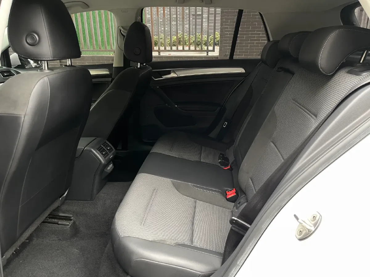 2019 Brilliance Auto V7 1.8T 231HP L4 7DCT,autocango,china used car exporter,china ev exporter,chinese used car exporter,chinese used ev exporter