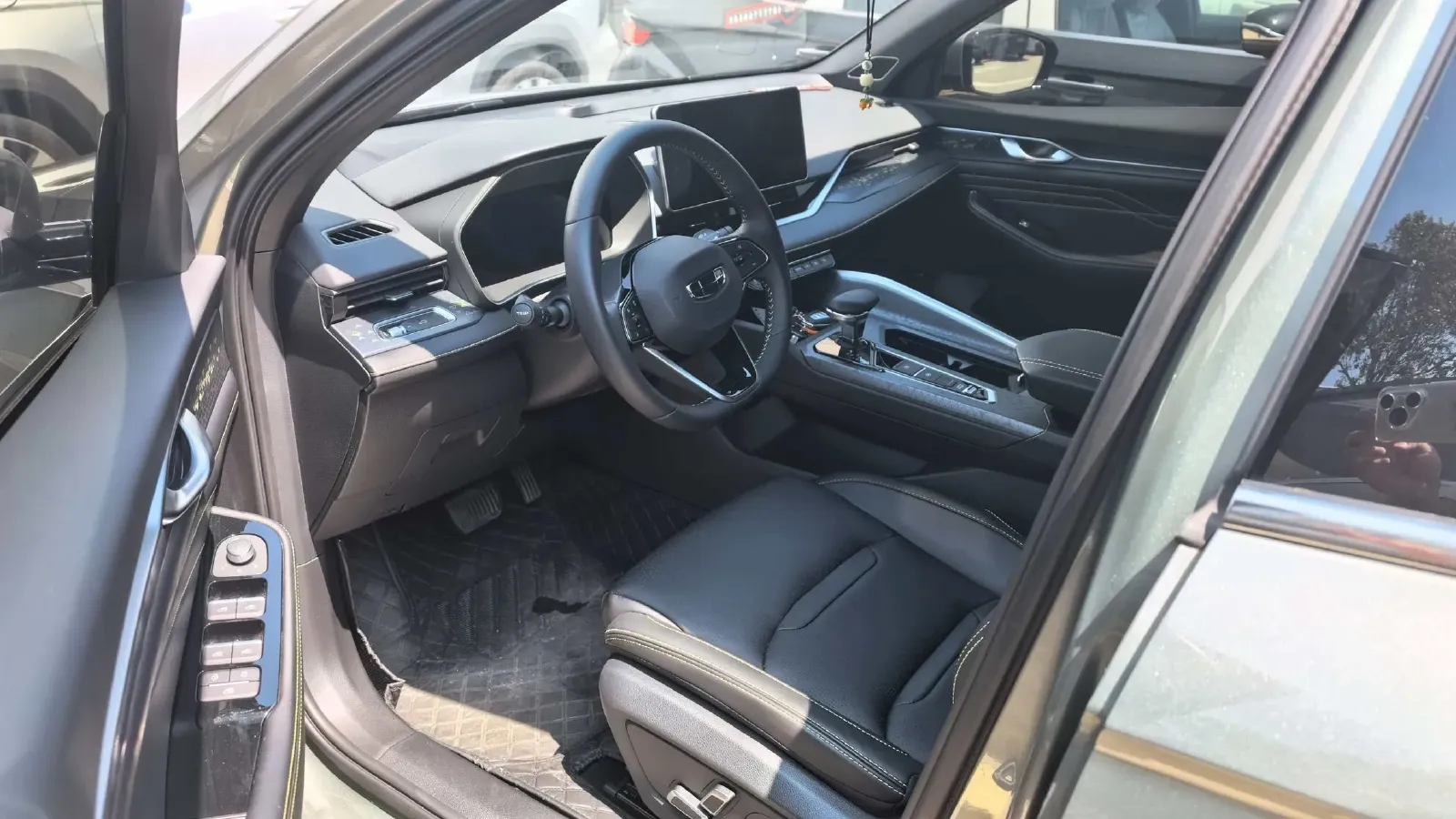 2023 Geely Preface 1.5T 181HP L4 7DCT,autocango,china used car exporter,china ev exporter,chinese used car exporter,chinese used ev exporter