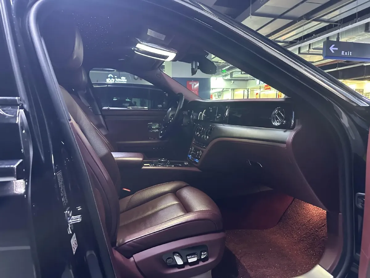 2021 Rolls-Royce Ghost 6.7T 571HP V12 8AT,autocango,china used car exporter,china ev exporter,chinese used car exporter,chinese used ev exporter