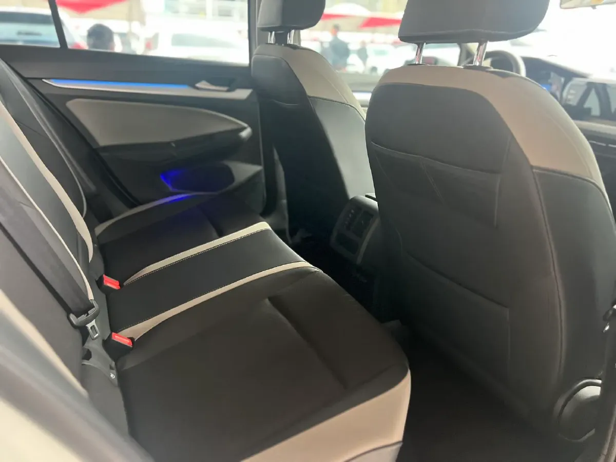 2023 Volkswagen Golf 1.4T 150HP L4 7DCT,autocango,china used car exporter,china ev exporter,chinese used car exporter,chinese used ev exporter