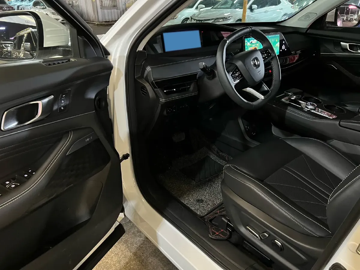 2023 ChangAn UNI-K 2.0T 233HP L4 8AT,autocango,china used car exporter,china ev exporter,chinese used car exporter,chinese used ev exporter