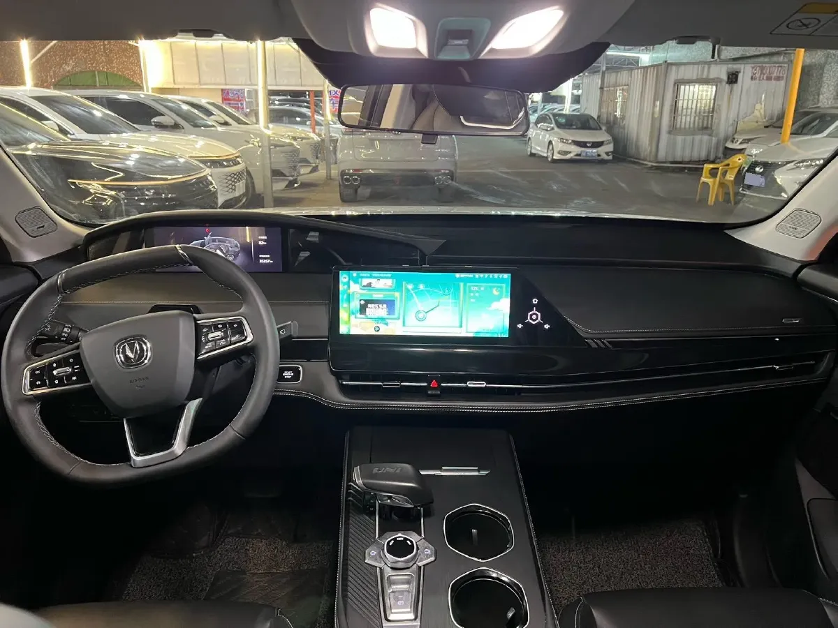 2023 ChangAn UNI-K 2.0T 233HP L4 8AT,autocango,china used car exporter,china ev exporter,chinese used car exporter,chinese used ev exporter