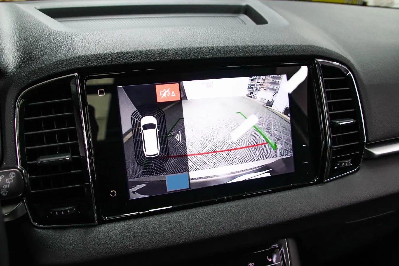 2022 Skoda Karoq 1.4T 150HP L4 7DCT,autocango,china used car exporter,china ev exporter,chinese used car exporter,chinese used ev exporter