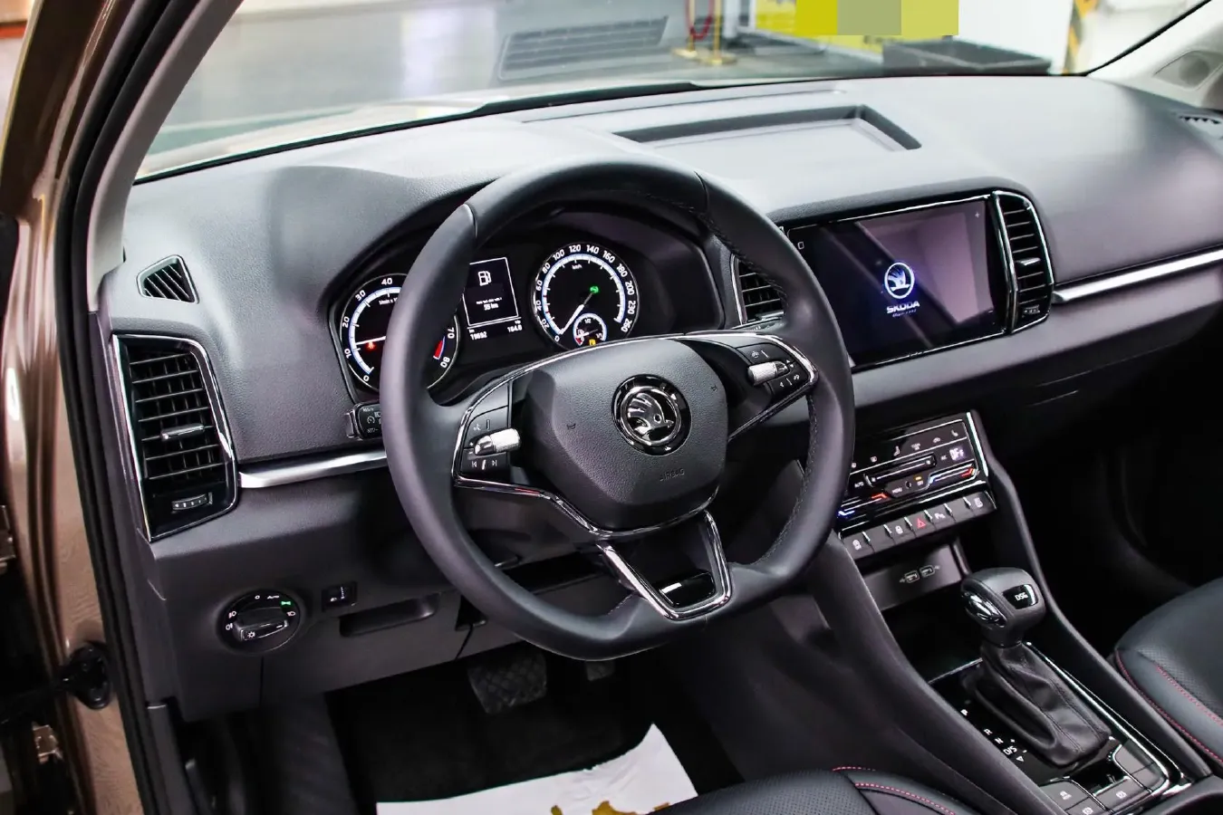 2022 Skoda Karoq 1.4T 150HP L4 7DCT,autocango,china used car exporter,china ev exporter,chinese used car exporter,chinese used ev exporter