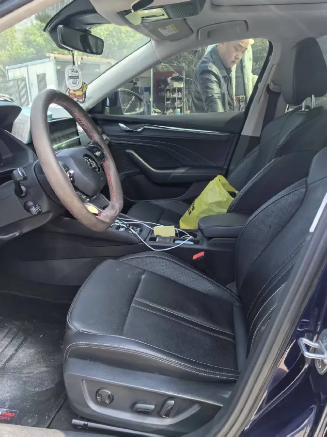 2022 Skoda Octavia 1.4T 150HP L4 7DCT,autocango,china used car exporter,china ev exporter,chinese used car exporter,chinese used ev exporter