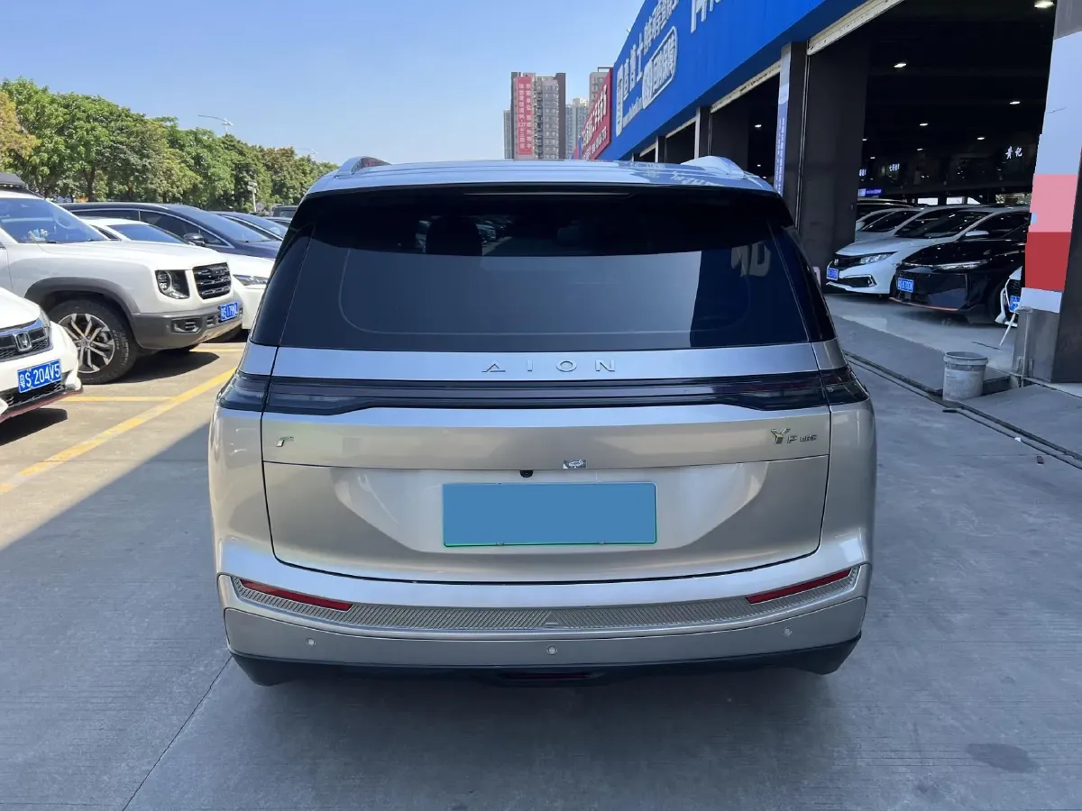 2022 Geely Okavango 1.8T 184HP L4 7DCT,autocango,china used car exporter,china ev exporter,chinese used car exporter,chinese used ev exporter