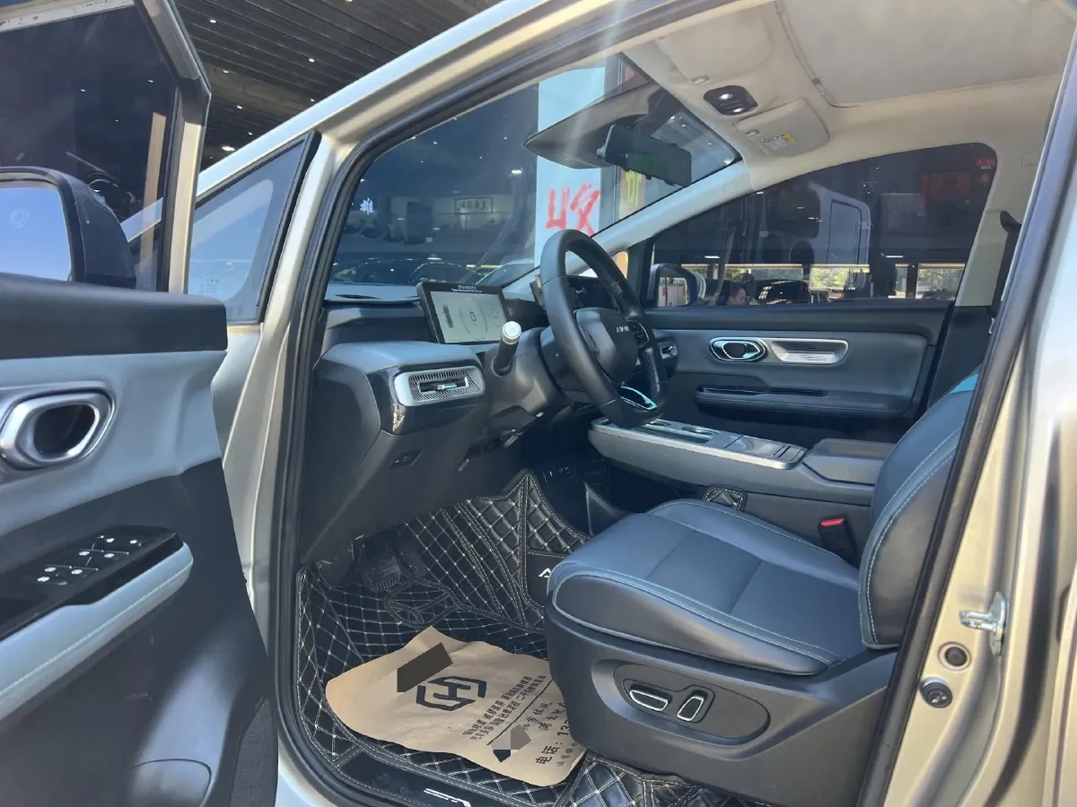 2022 Geely Okavango 1.8T 184HP L4 7DCT,autocango,china used car exporter,china ev exporter,chinese used car exporter,chinese used ev exporter