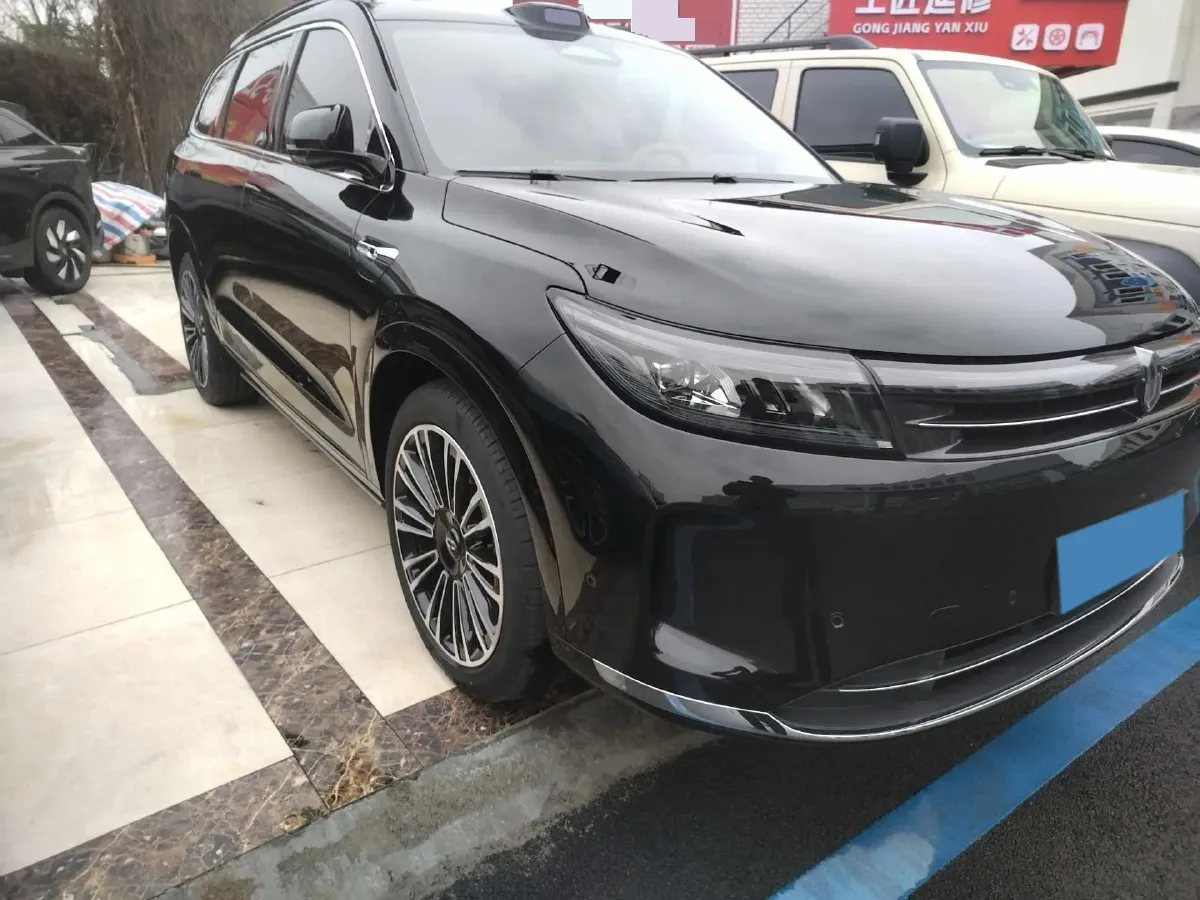 2024 AITO AITO M7 1.5T 152HP L4 REEV 42KWH,autocango,china used car exporter,china ev exporter,chinese used car exporter,chinese used ev exporter