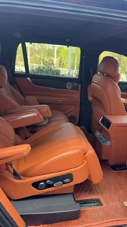 2024 AITO AITO M9 1.5T 152HP L4 REEV 42KWH,autocango,china used car exporter,china ev exporter,chinese used car exporter,chinese used ev exporter