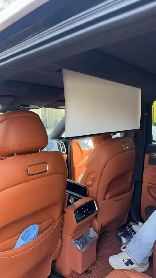 2024 AITO AITO M9 1.5T 152HP L4 REEV 42KWH,autocango,china used car exporter,china ev exporter,chinese used car exporter,chinese used ev exporter