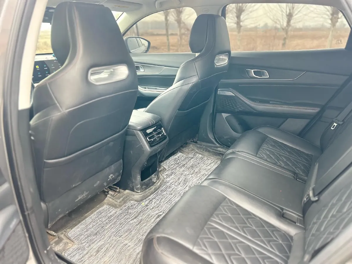 2021 ChangAn UNI-K 2.0T 233HP L4 8AT,autocango,china used car exporter,china ev exporter,chinese used car exporter,chinese used ev exporter