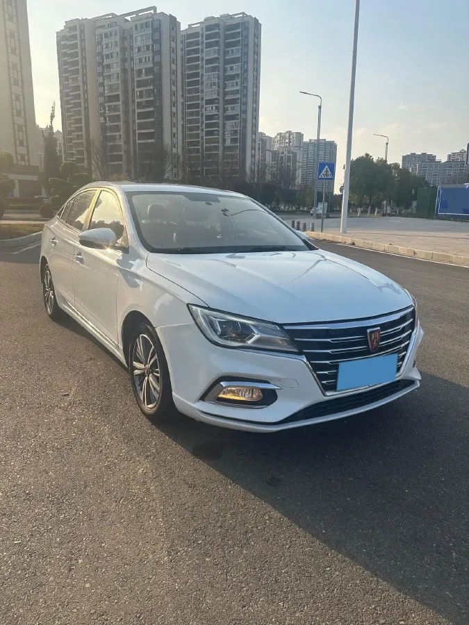 2019 Roewe i5 1.5L 120HP L4 5MT,autocango,china used car exporter,china ev exporter,chinese used car exporter,chinese used ev exporter