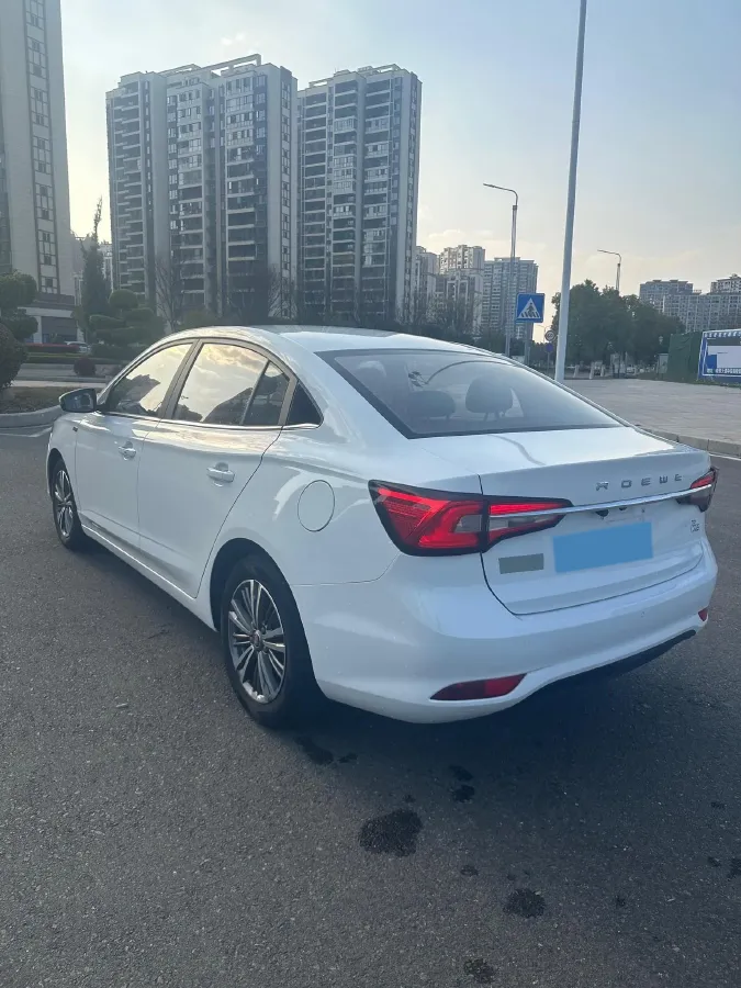 2019 Roewe i5 1.5L 120HP L4 5MT,autocango,china used car exporter,china ev exporter,chinese used car exporter,chinese used ev exporter