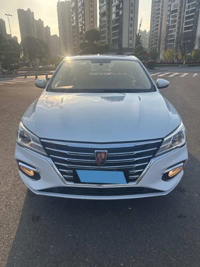 2019 Roewe i5 1.5L 120HP L4 5MT,autocango,china used car exporter,china ev exporter,chinese used car exporter,chinese used ev exporter